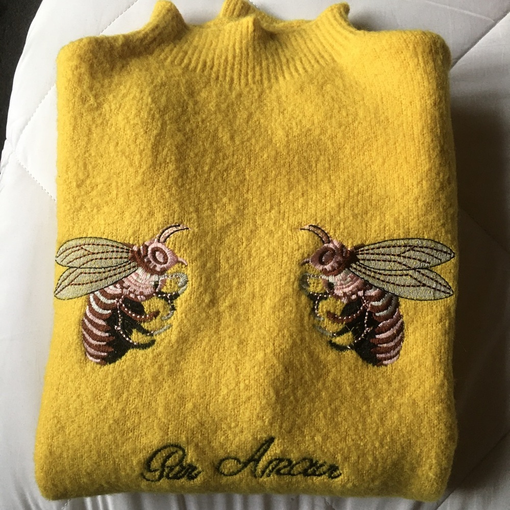 NWOT Code x Mode Yellow Embroidered Bee Thick Mock Neck Sweater